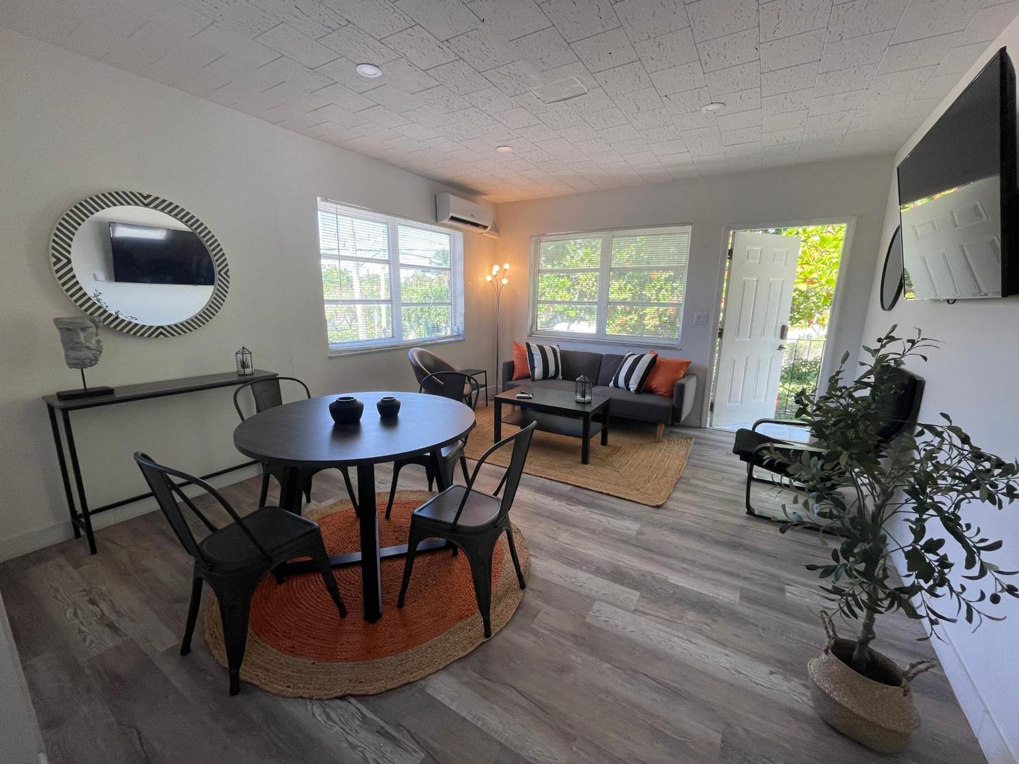 Fully Equipped Apartments With Parking Near Cocowalk Miami Extérieur photo