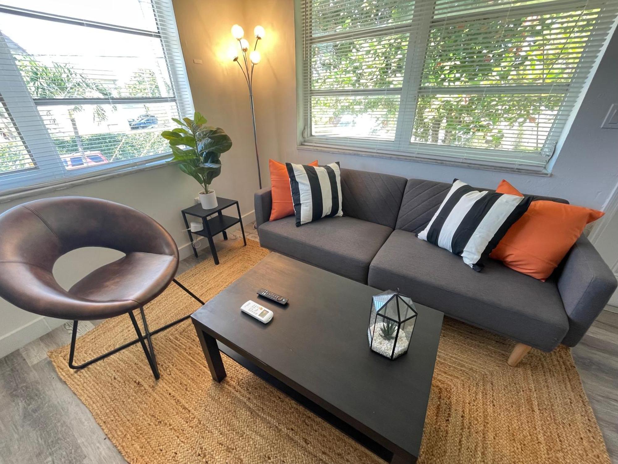 Fully Equipped Apartments With Parking Near Cocowalk Miami Extérieur photo