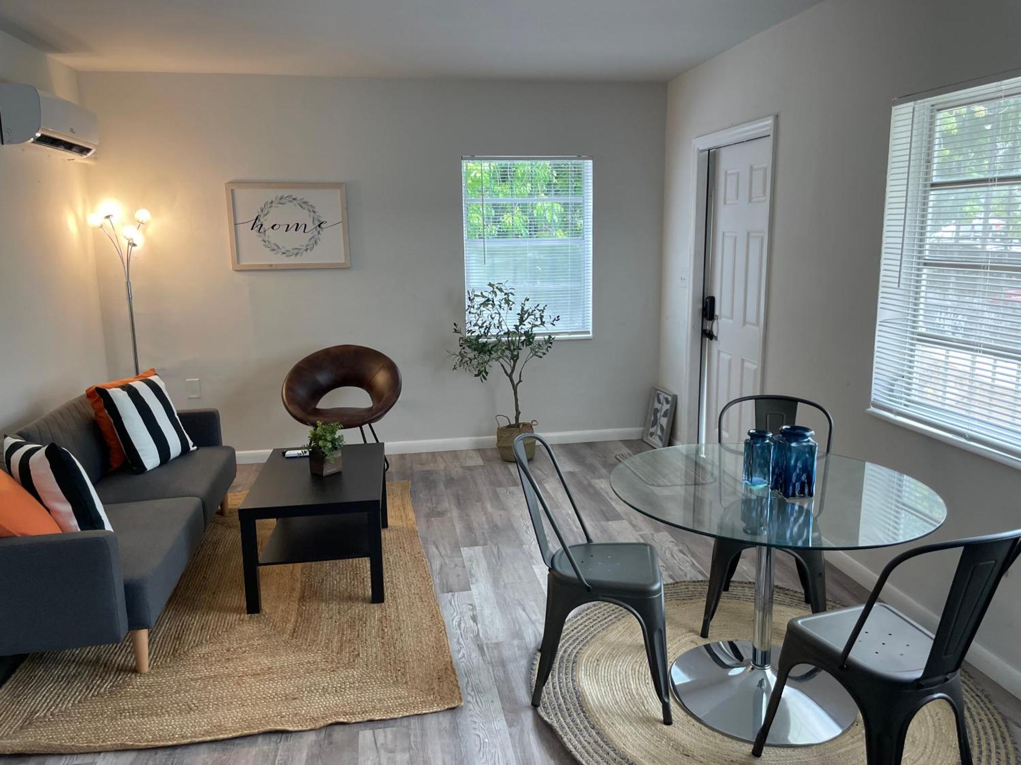 Fully Equipped Apartments With Parking Near Cocowalk Miami Extérieur photo