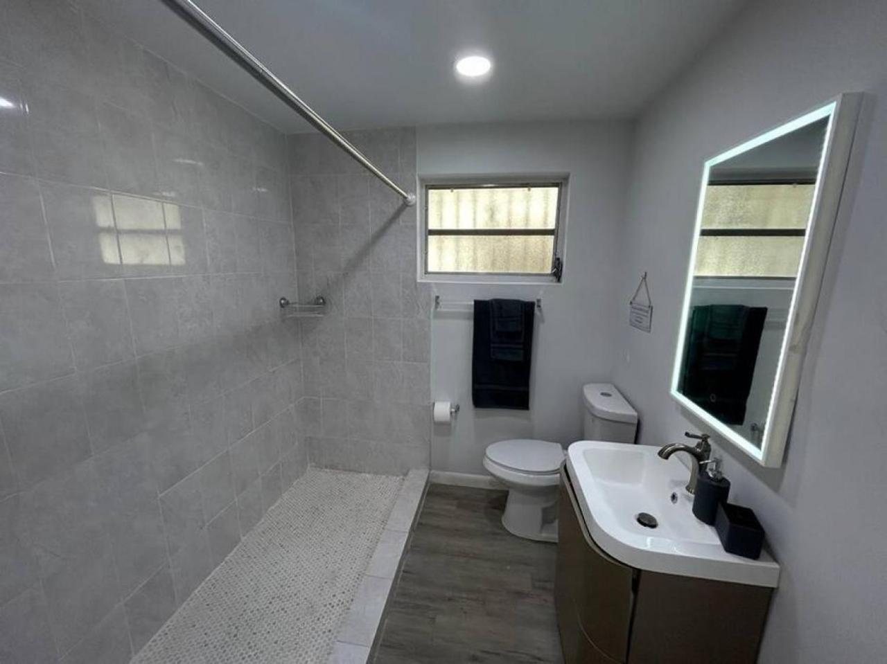 Fully Equipped Apartments With Parking Near Cocowalk Miami Extérieur photo